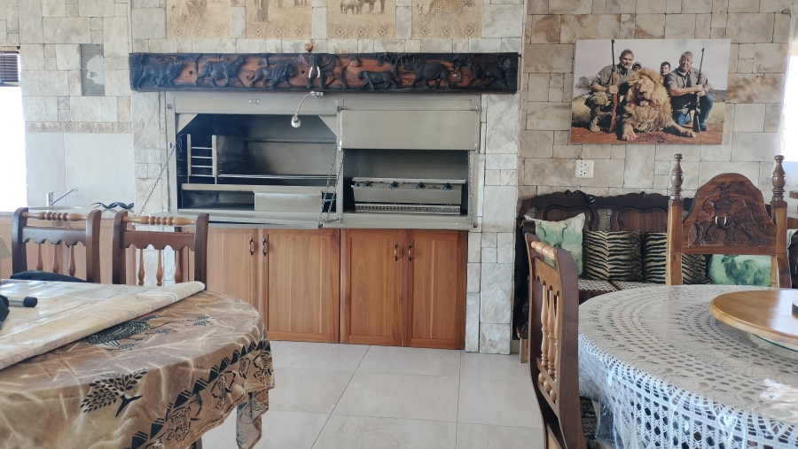 3 Bedroom Property for Sale in Grootbrakhoogte Western Cape